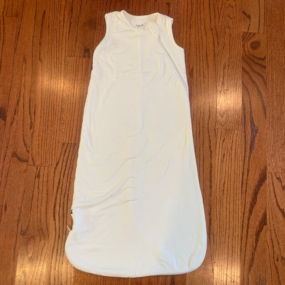 Kyte Cloud Sleep Bag 1.0, Medium (18-30 pounds) MSRP $55 | White